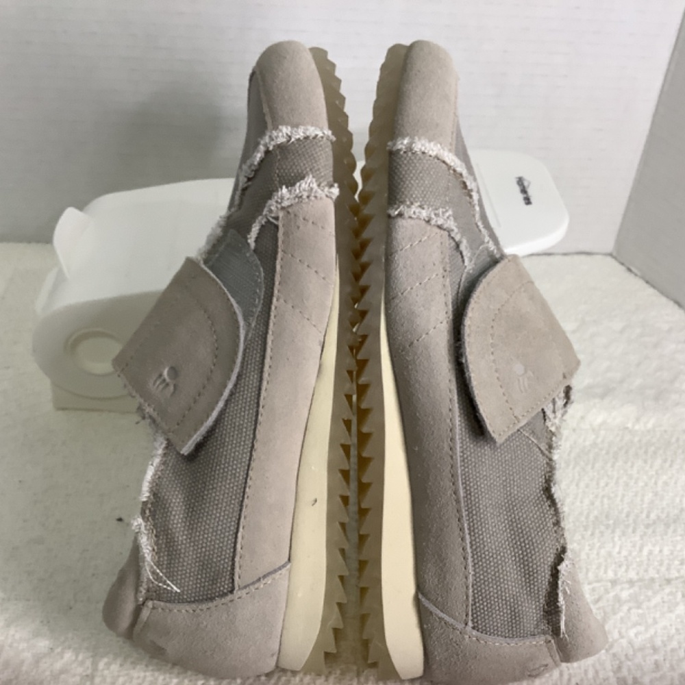NWOT Bearpaw Austin slip on distressed‎ sneakers - Picture 6 of 11